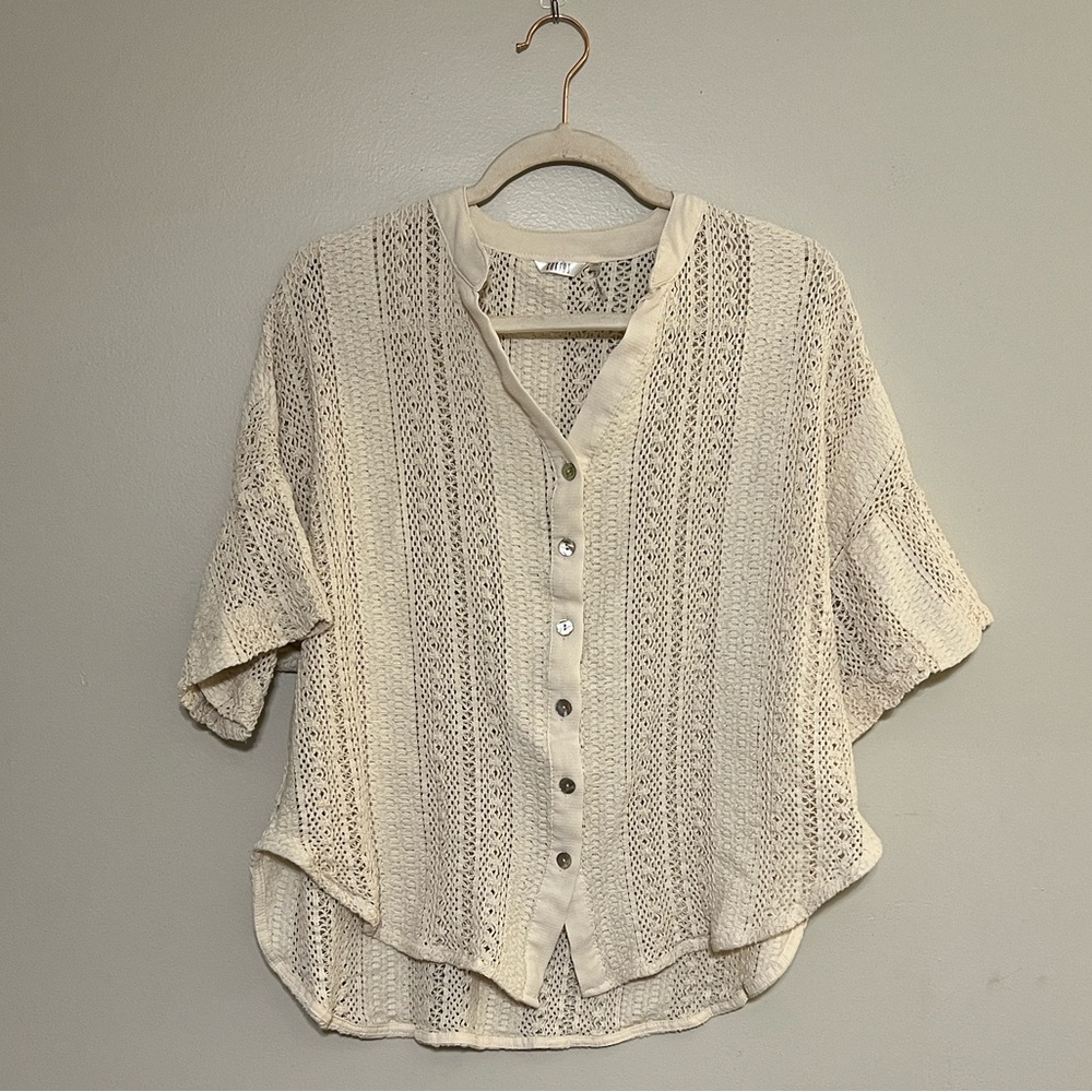 Kaktus Cream Crochet Button-Down Top - Picture 2 of 12